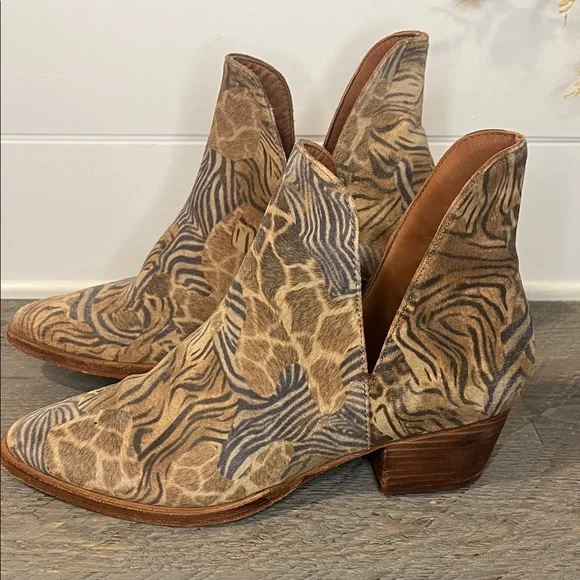 FP Movement by Free People Animal Charm Print Ankle Boots Size 38 - Picture 6 of 13